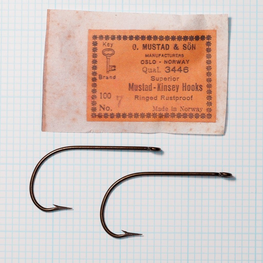 Mustad 3446 vintage packaging — Orange label card with Key Brand logo — Oslo Norway, Kinsey branding — Original period packaging from c.1925-1960