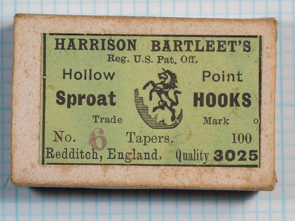 Harrison Bartleet Quality 3025 Hollow Point Sproat — kraft box front with green letterpress label — size No. 2 — black japanned finish