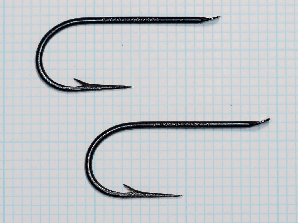 Harrison's 3781 Round Bent Hook — full hook profile showing round-bend geometry, blind eye, and standard-gauge wire, size No. 7/0