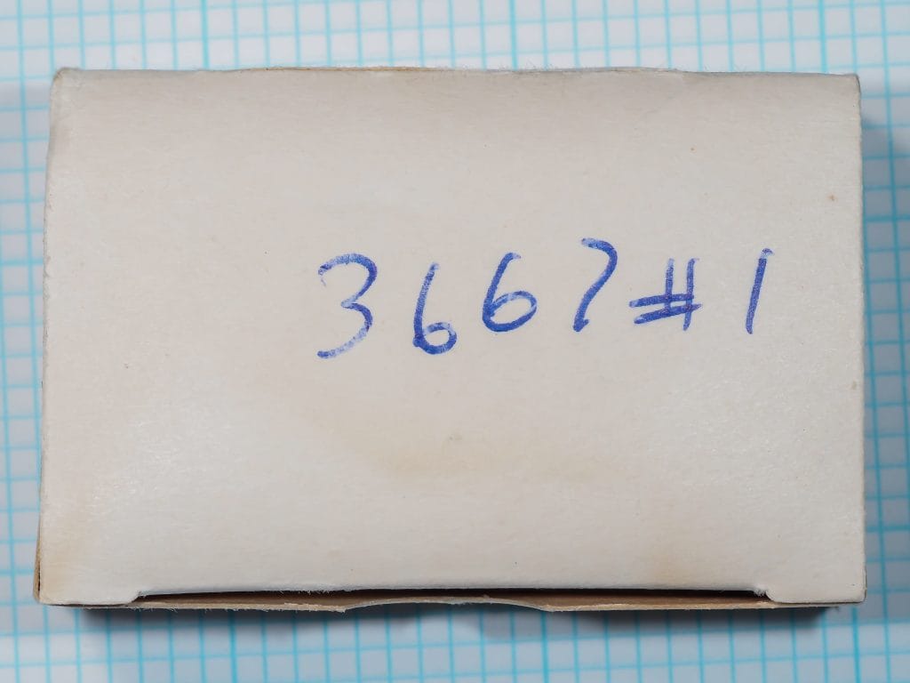 Mustad 3667 — original box with handwritten collector marking — size 9 — cream cardstock with blue-stamped label