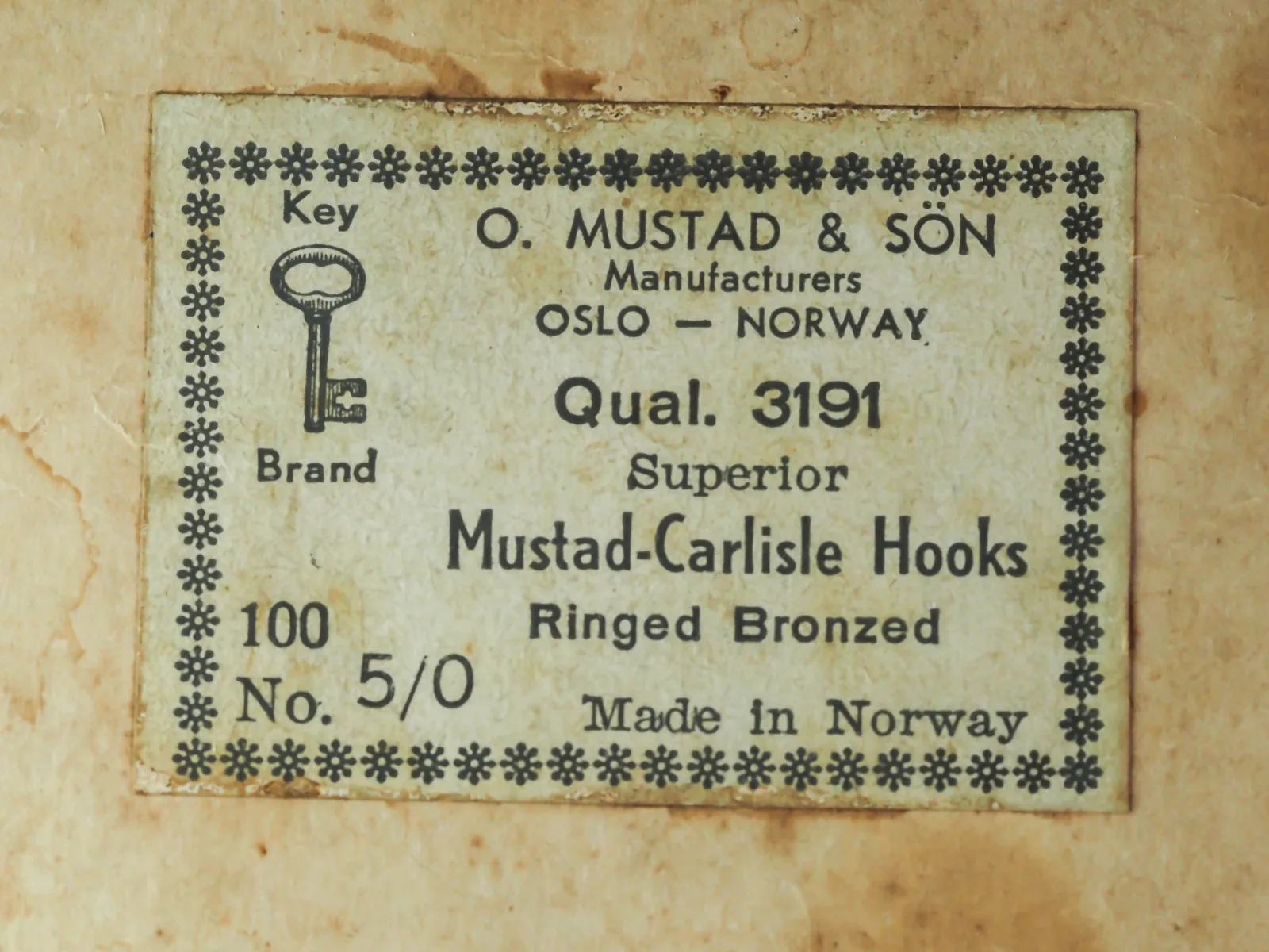 Mustad 3191 Carlisle Hook — packaging label — size 5/0 — Key Brand asterisk border