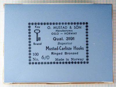 Mustad 3191 Carlisle Hook — packaging — size 6/0 — blue box with label