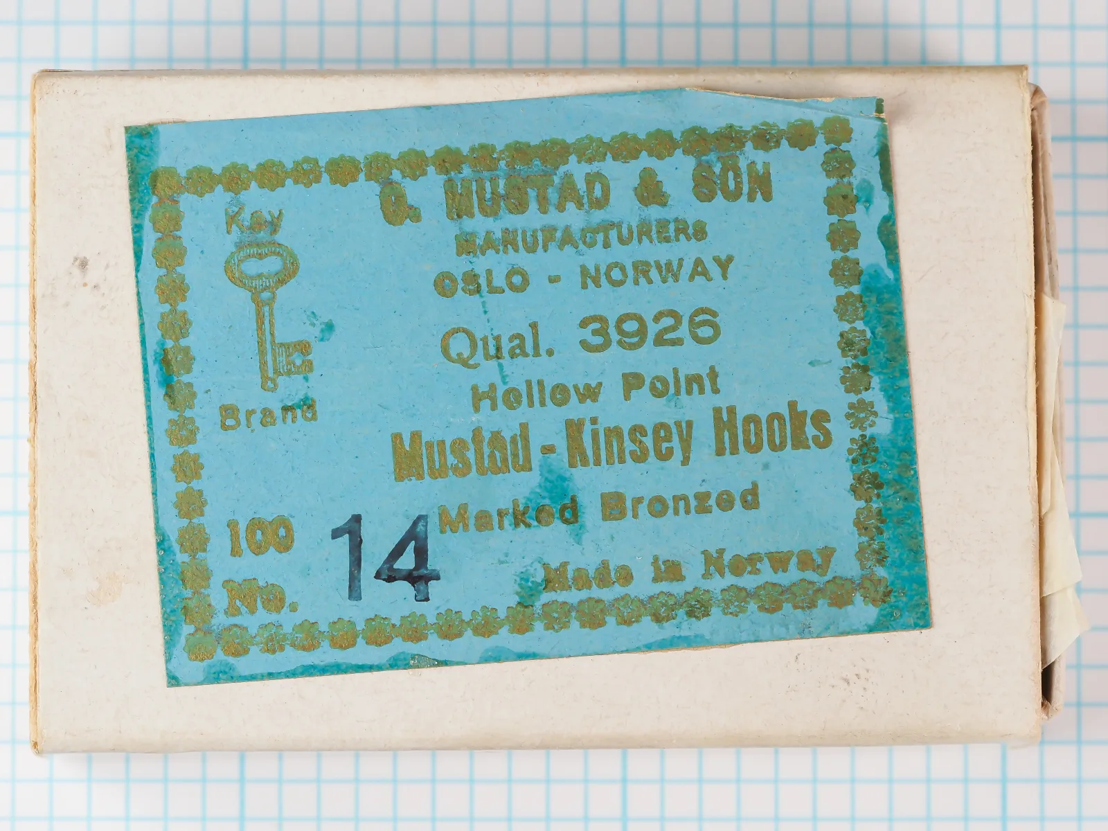 Mustad 3926 Kinsey Hook — original factory box with eight-line typographic label on light blue card stock — size 14 — bronzed blind-eye hooks, 100 count