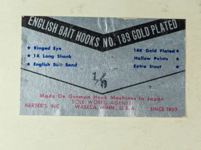 Herters No. 189 English Bait Hook — cream envelope with blue and red letterpress text — size 1/0 — 14K gold plated