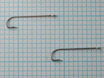 Mustad 1804 A — two hooks comparison — size 7 — demonstrating consistency