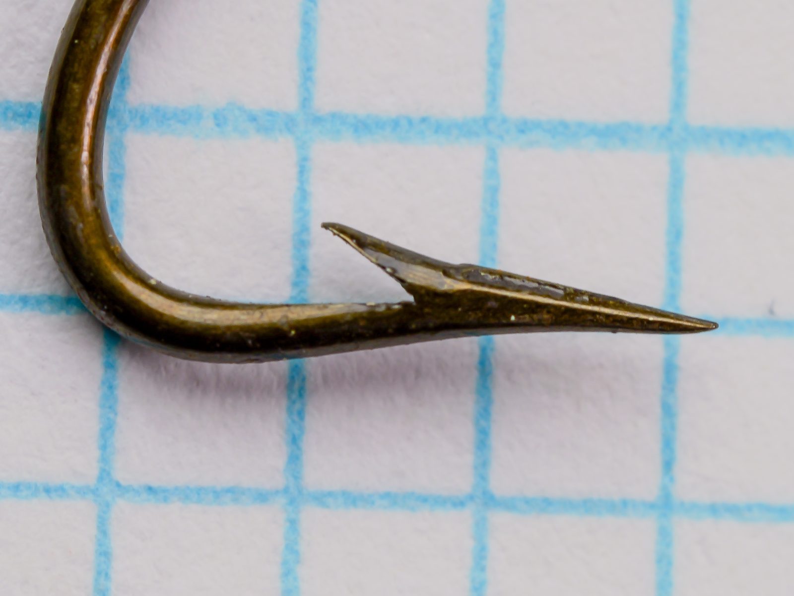 Mustad 3101 Hook Point Detail — close-up of Superior point geometry — size 2 — bronzed finish