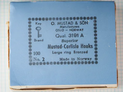 Mustad 3191 A Box and Label — blue asterisk-border packaging — size 2 — Key Brand era