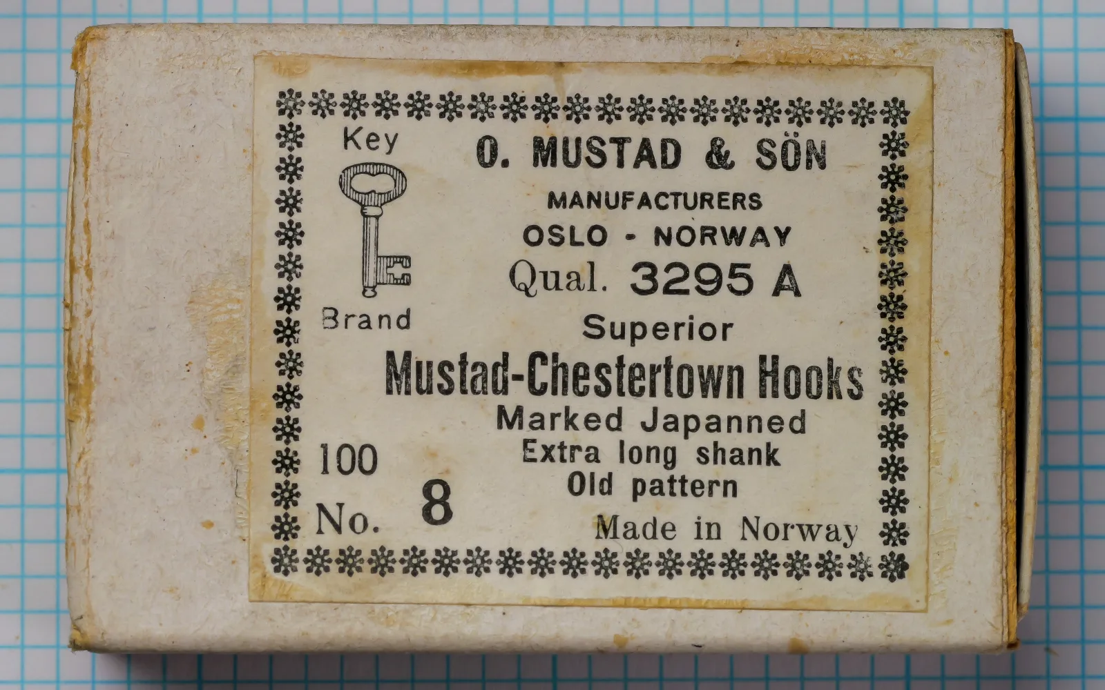 Mustad 3295 A Chestertown — original Key Brand packaging — size 8 — Oslo Norway marking