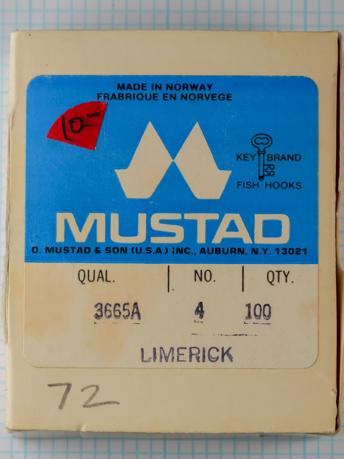 Mustad 3665A — original kraft box with Key Brand label and blue header — size 4, 100-pack — dual-language Made in Norway marking