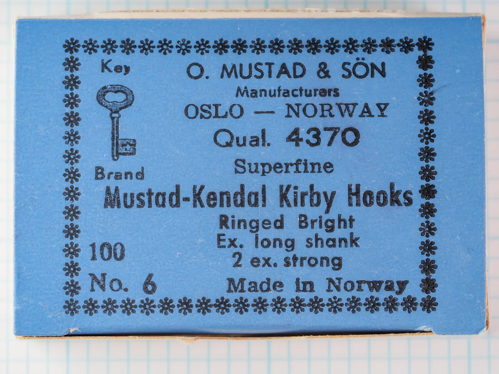 Mustad 4370 Kendal Kirby Hook — blue sales card label with Key Brand logo, specs, and size 6 marking — original vintage packaging from Oslo, Norway
