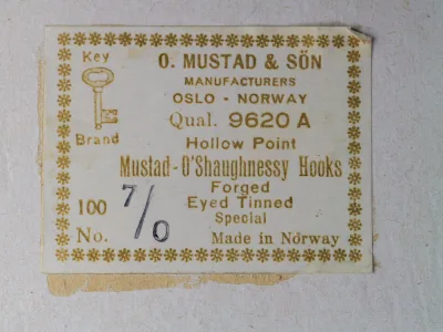 Mustad 9620 A Box and Label Size 7-0