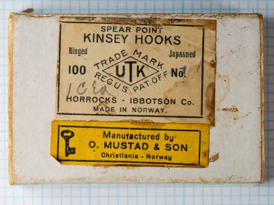 Horrocks-Ibbotson Kinsey Hook — retail box label and packaging — size 14 — cream cardboard with black letterpress printing, UTK trademark, and dual Horrocks-Ibbotson and Mustad attribution labels