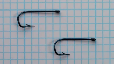 Milward Quality 2639 R hooks — multiple specimens — size 8 — comparison of bend consistency