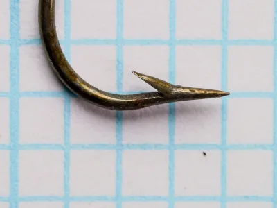 Horrocks-Ibbotson No. 465 Aberdeen hook shown from side, bronzed finish, barbed point offset right.