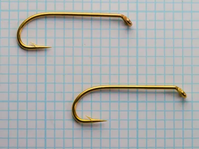 Allcock S216 Sproat Hooks — comparative group of two size 4 hooks — gold-plated finish