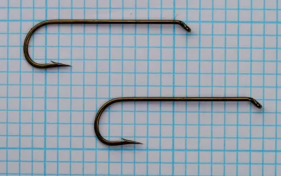 Joe Roope Jr. Signature Longshank — two hooks shown on measurement grid, full profile — size 4 — bronzed finish with turned-down eye