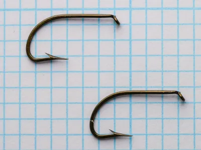 Mustad 17050 Crystal Hooks — two hooks showing size consistency — size 7 — forged wire profile