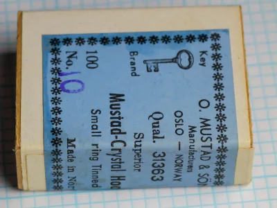 Mustad 31363 Crystal Hook — box label reverse side — size 10 — showing complete product specifications