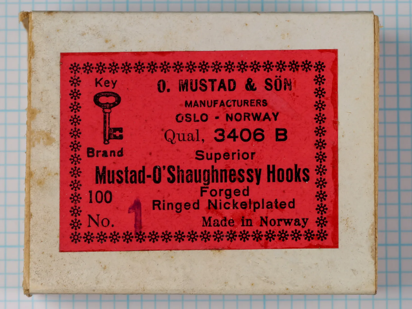 Mustad 3406 B — vintage box and red label — size 1 — Key Brand logo with snowflake border
