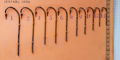 Mustad 3802 — complete sales card showing full size range 1-14 — demonstration of comprehensive offering