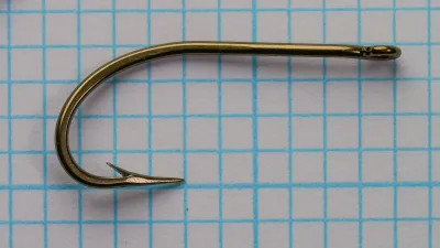 Mustad 3831 complete hook profile — O'Shaughnessy bend — size 4 — tapered ring eye