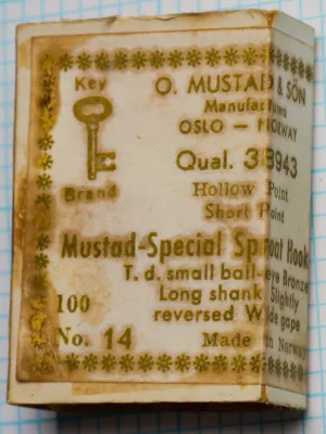 Mustad 38943 Special Sproat — front view of vintage cardboard box with eight-line label and Key Brand logo — size 14 — bronzed finish, long shank, hollow point