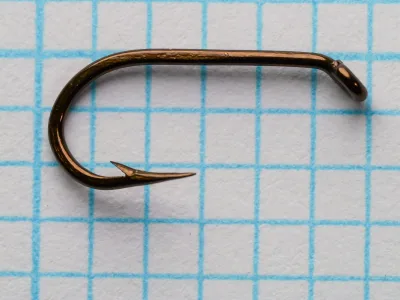 Mustad 541 hook overhead view showing reversed offset and gap geometry — bird's-eye perspective demonstrating kirbed point deflection — size No. 10