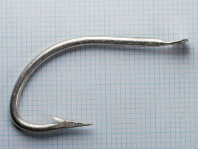 Mustad 722 Full Hook — dorsal profile showing complete bend arc and eye positioning — size 17/0