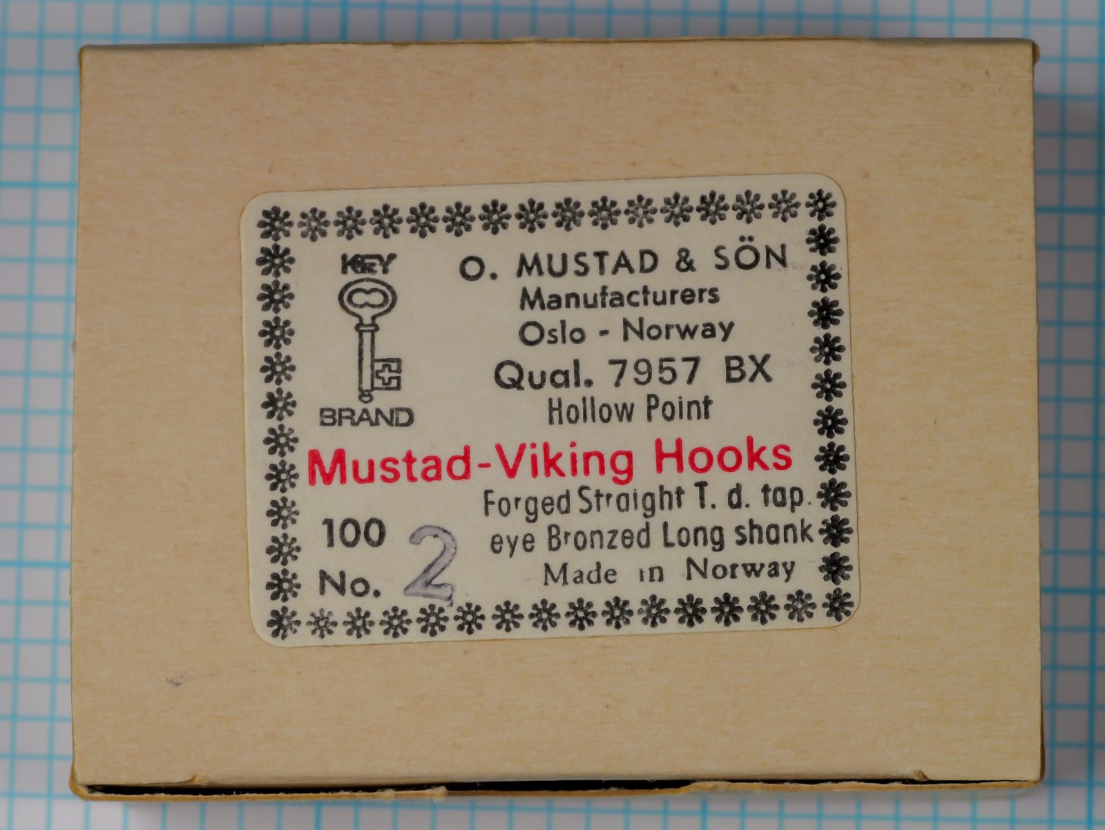 Mustad 7957 BX — packaging card front with eight-line label and Key Brand logo — size No. 2 — 100-count box Oslo Norway