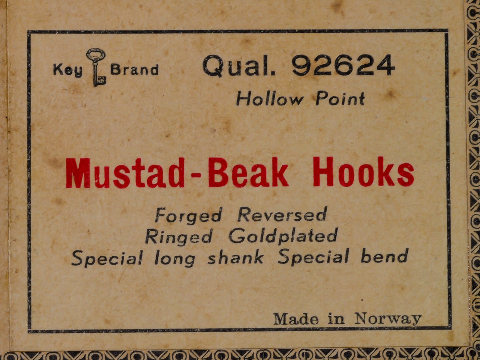 Mustad 92624 sales card label — detail of printed and hand-written descriptive text, Key Brand logo, Oslo Norway manufacturing location