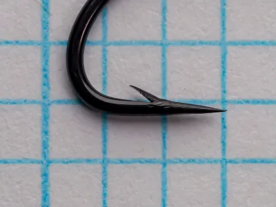 Partridge CS2/SH BL Size 8 — side profile showing sproat bend geometry and superior point with black japanned finish