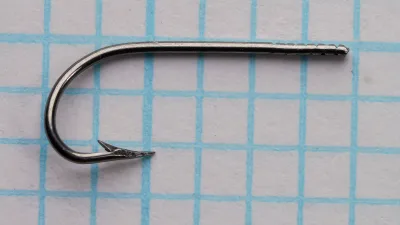 Mustad 3750 Cincinnati Bass Hook — full hook profile — size 28 — showing blind eye, marked shank, sproat bend at reduced scale