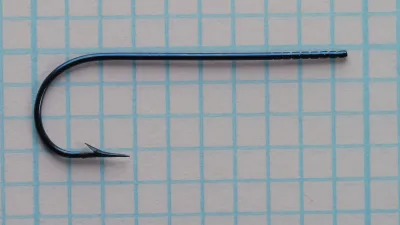 Mustad 3732 Aberdeen Hook — full profile view — size 6 — marked shank and Aberdeen bend