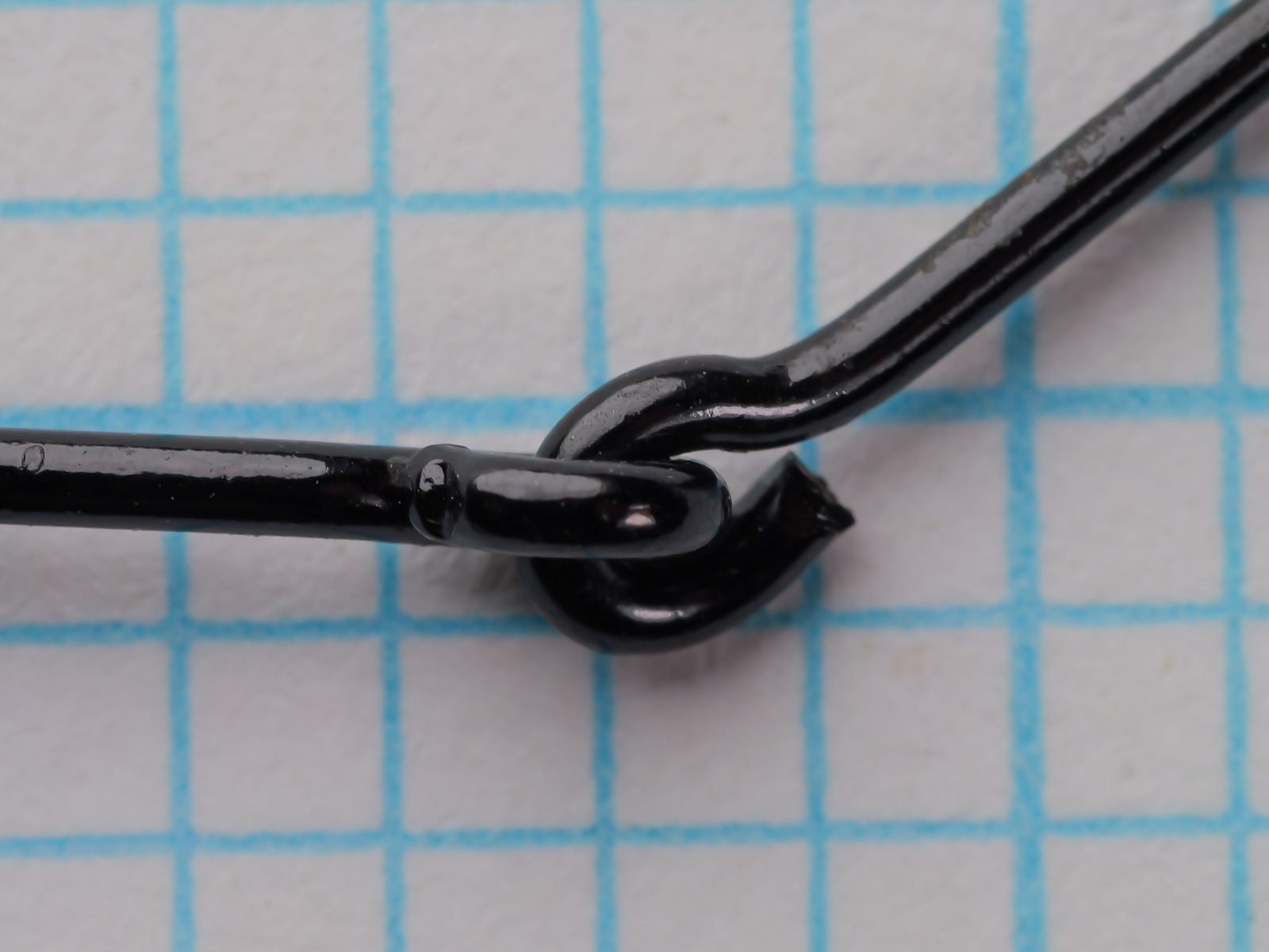 Mustad 38110 O'Shaughnessy Hook — articulated joint showing looped rod and bend transition — size No. 2 — forged wire