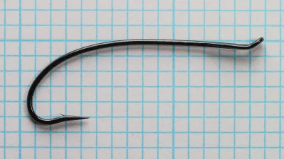 Daiichi 2051 — full hook layout showing shank length and gap width — size 3 — measurement grid reference