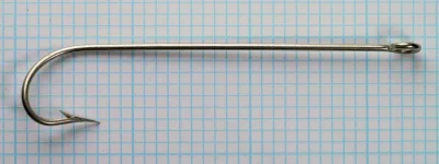 Mustad 3189 A — full profile view — size 5/0 — extra-long Carlisle shank with ringed eye