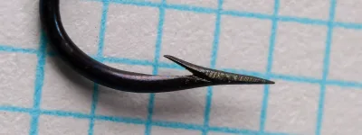 T. H. Bate Carlisle Hook — point detail — superior point taper — barb position
