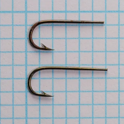 Partridge Round Taper Size 9 — side profile comparison showing relative sizes and bend geometry