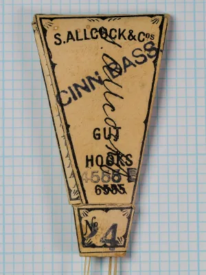 S. Allcock 4555B Package Back — model code 4555, size No. 24, product description 'Cinning Bass Gut Hooks' printed