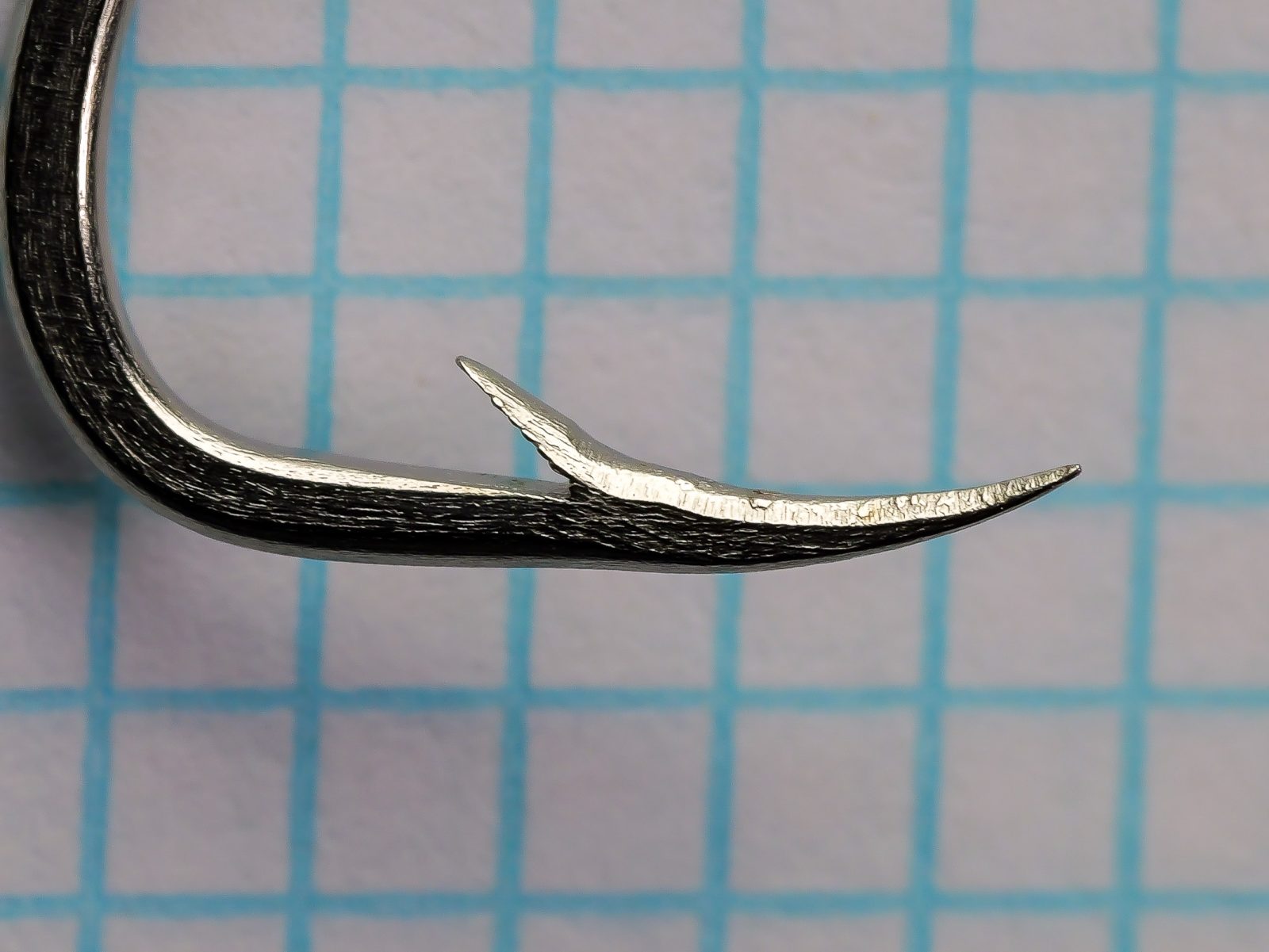 Mustad 92654 Beak Hook — side profile of point — hollow point geometry — fine taper to barb