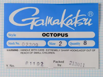 Gamakatsu 02309 Label Detail — close-up of blue label showing specifications and distributor text — size 2