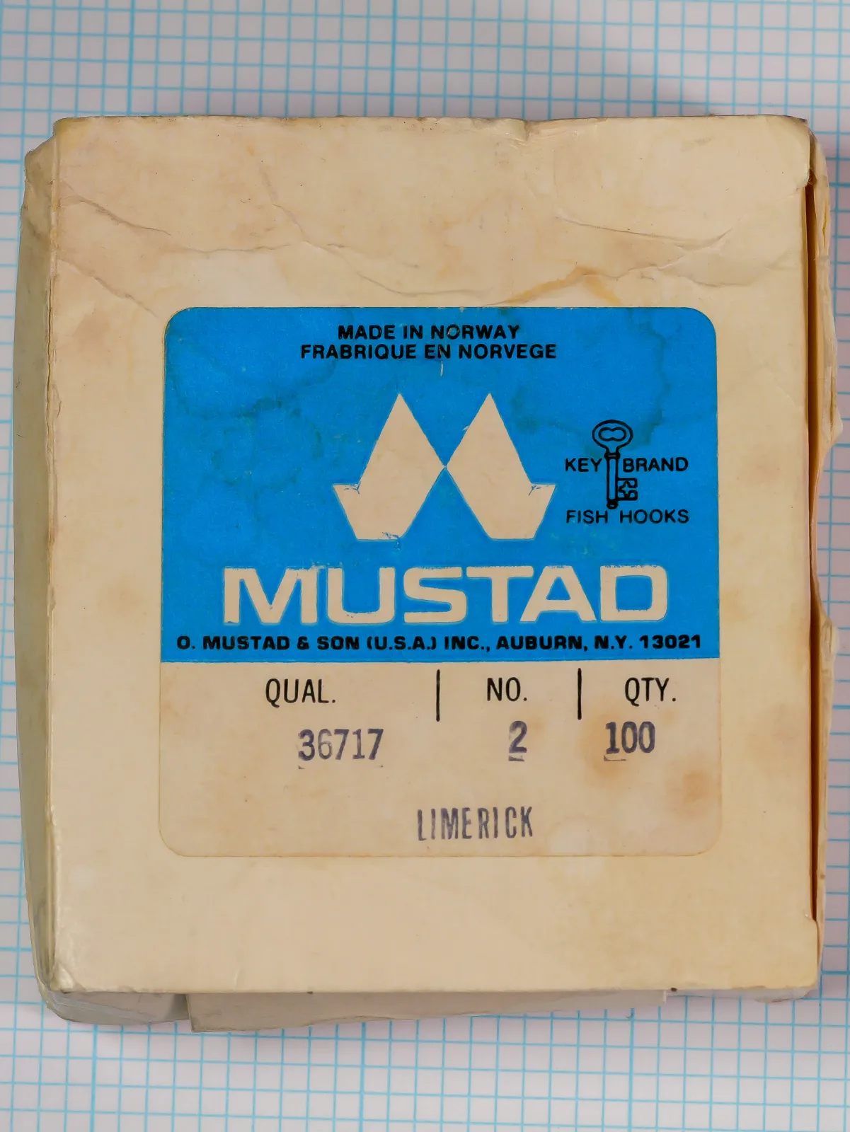 Mustad 36717 Key Brand box label — front label and cardboard exterior — size No. 2 — blue label with Mustad logo