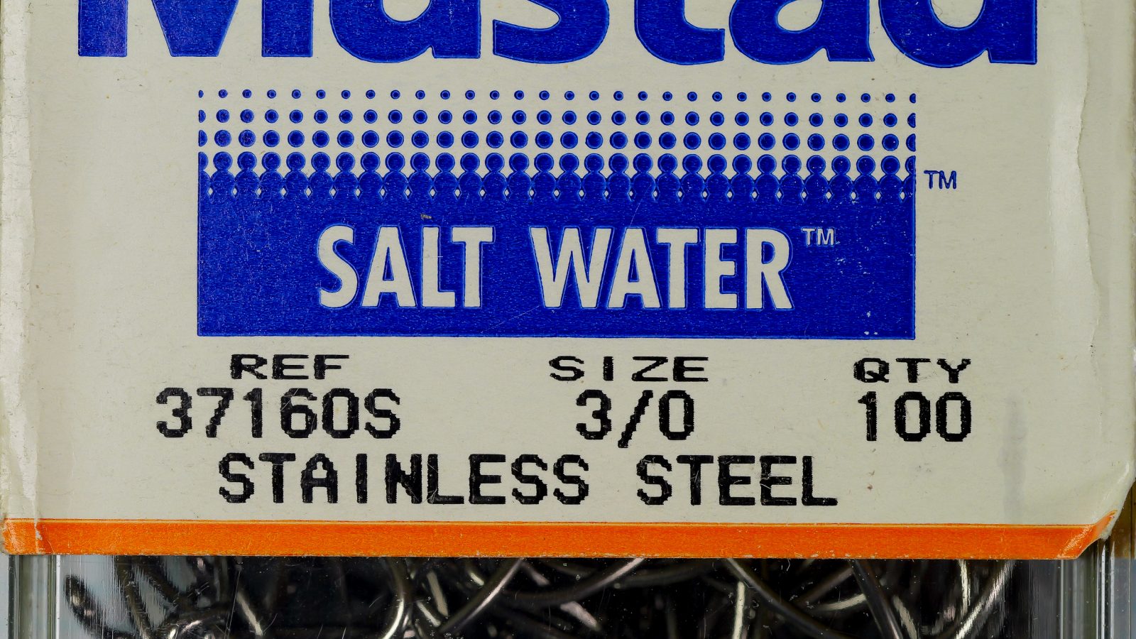 Mustad 37160S packaging — front label showing brand, product name, reference number, size, and quantity specifications