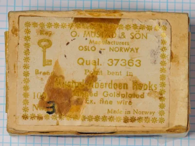 Mustad 37363 Aberdeen — original kraft box with gold-printed label — size No. 3 — made in Norway