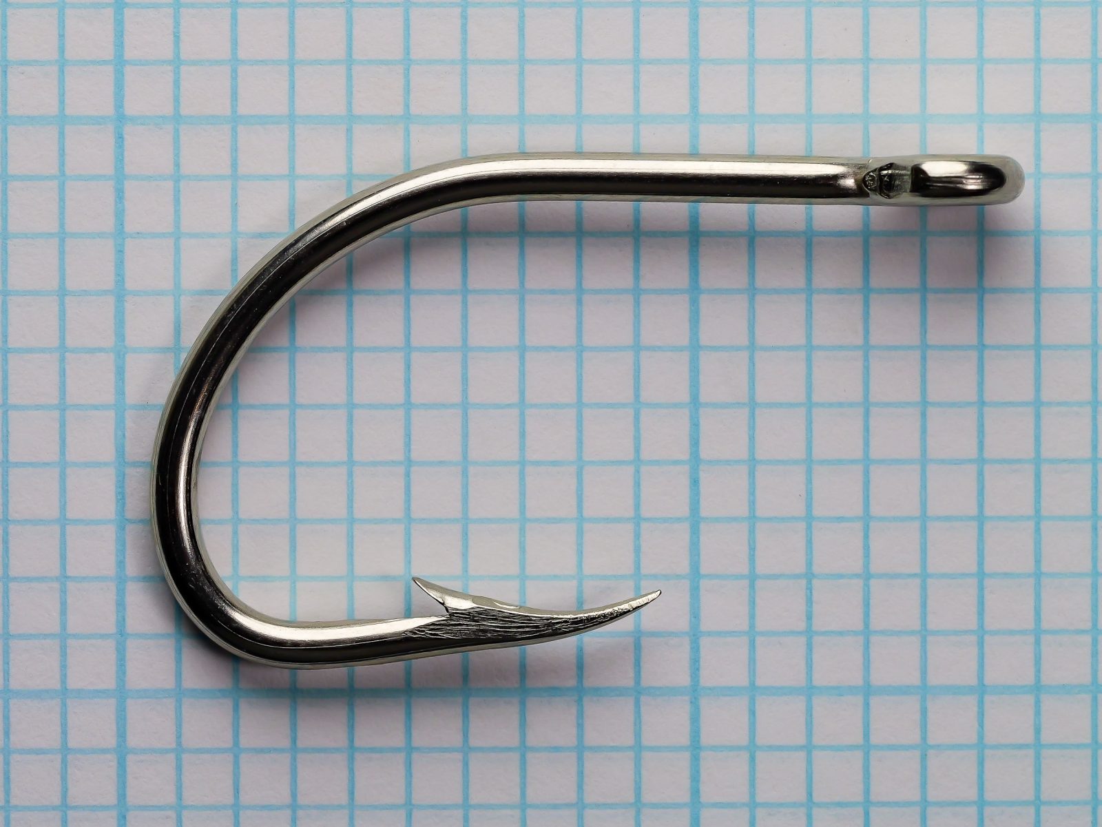 Mustad 94151 All-Around bait hook — full profile showing ring eye, shank, bend, and gap — size 7/0 — Sproat bend geometry