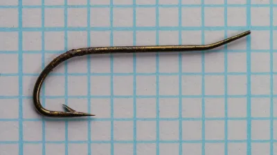 Partridge Limerick Minnow Turned Ends — front/face view showing Limerick bend curve and wire profile — size 5 — on measurement grid