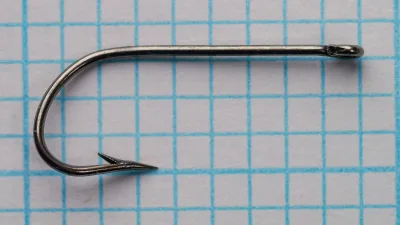 Milward 3719 Indiana Bass Hook — full bend view from eye — straight ball eye, standard wire gauge, spear point — bright steel finish