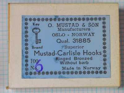 Mustad Qual. 3185 Superior — manufacturer box lid label showing hook specifications — size 6 — bronzed barbless