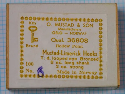 Mustad 36803 — original manufacturer box lid — size 6 — gold letterpress label on cream cardstock