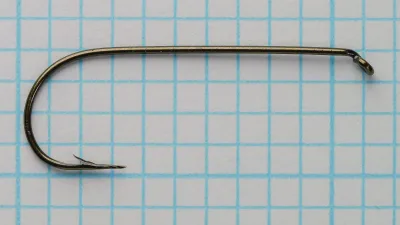 Mustad 37255 Aberdeen hook top view, tapered eye, complete bend profile